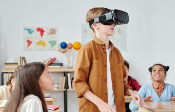 Immersive Learning with Virtual Reality: Transforming Education Through VR Technology Virtual Reality in Education